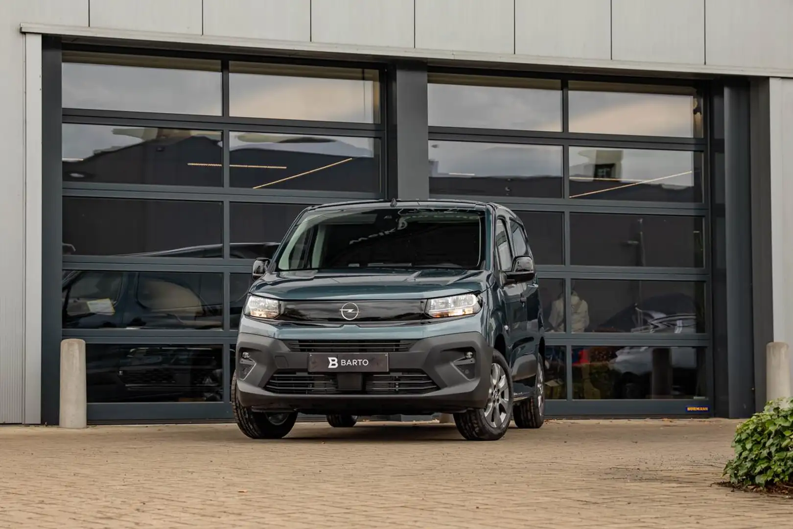 Opel Combo 1.5 D  | L1H1  | 3zit  | WinterP.  | Camera  | ... Blauw - 1