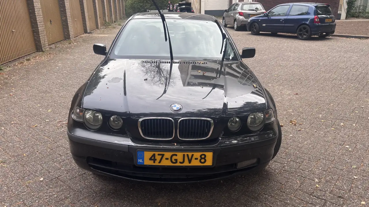 BMW 330