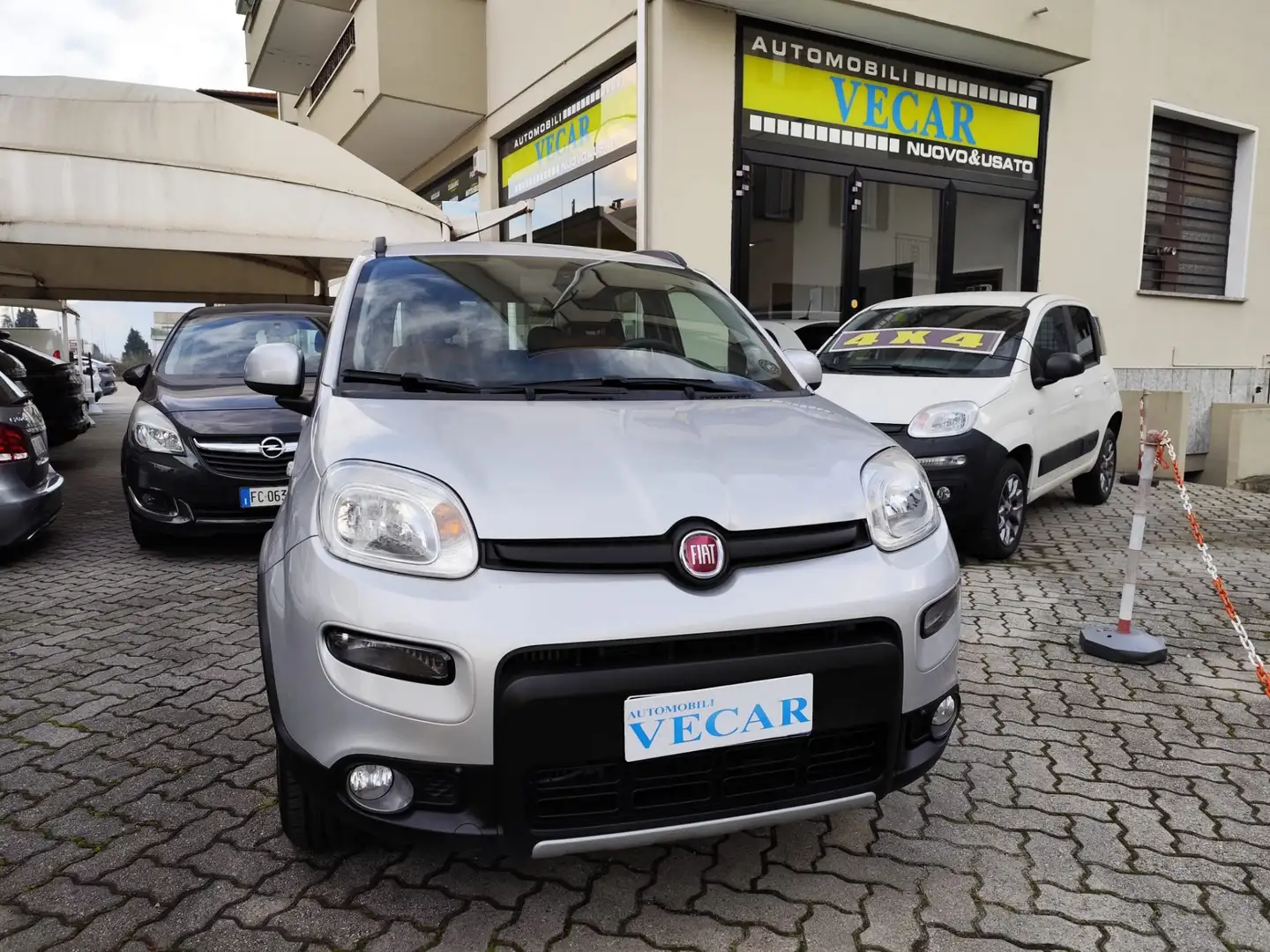 Fiat Panda Panda 0.9 t.air turbo 4x4 85cv E6 Gris - 1