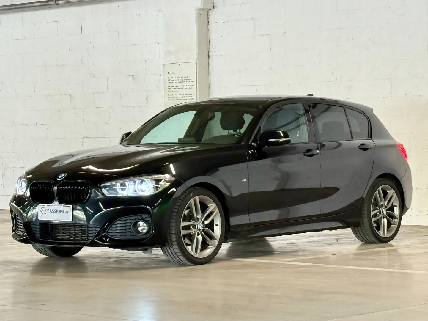 BMW 116 Serie 1 F/20-21 2015 116d Msport 5p Negro - 1