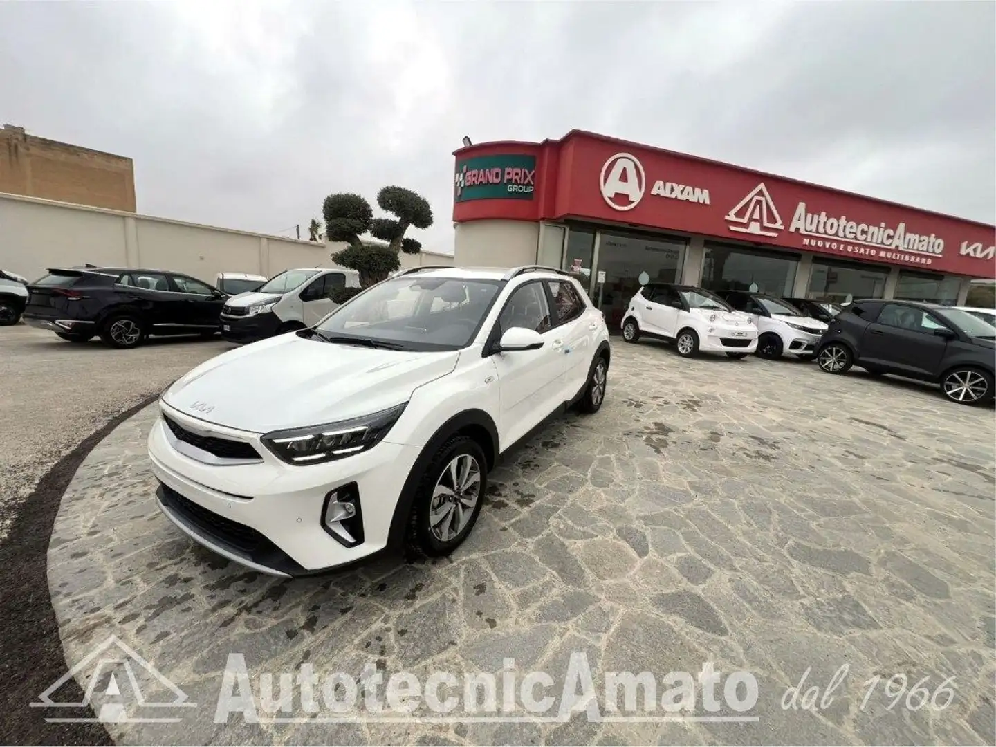 Kia Stonic 1.0 T-GDi 100 CV MHEV DCT Urban Bianco - 1
