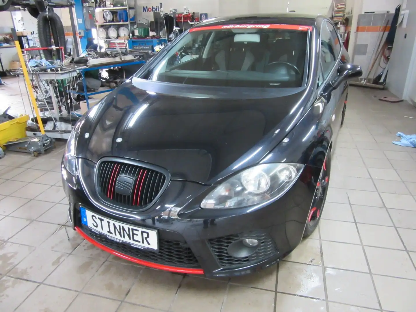 SEAT Leon Sport Limited Schwarz - 1