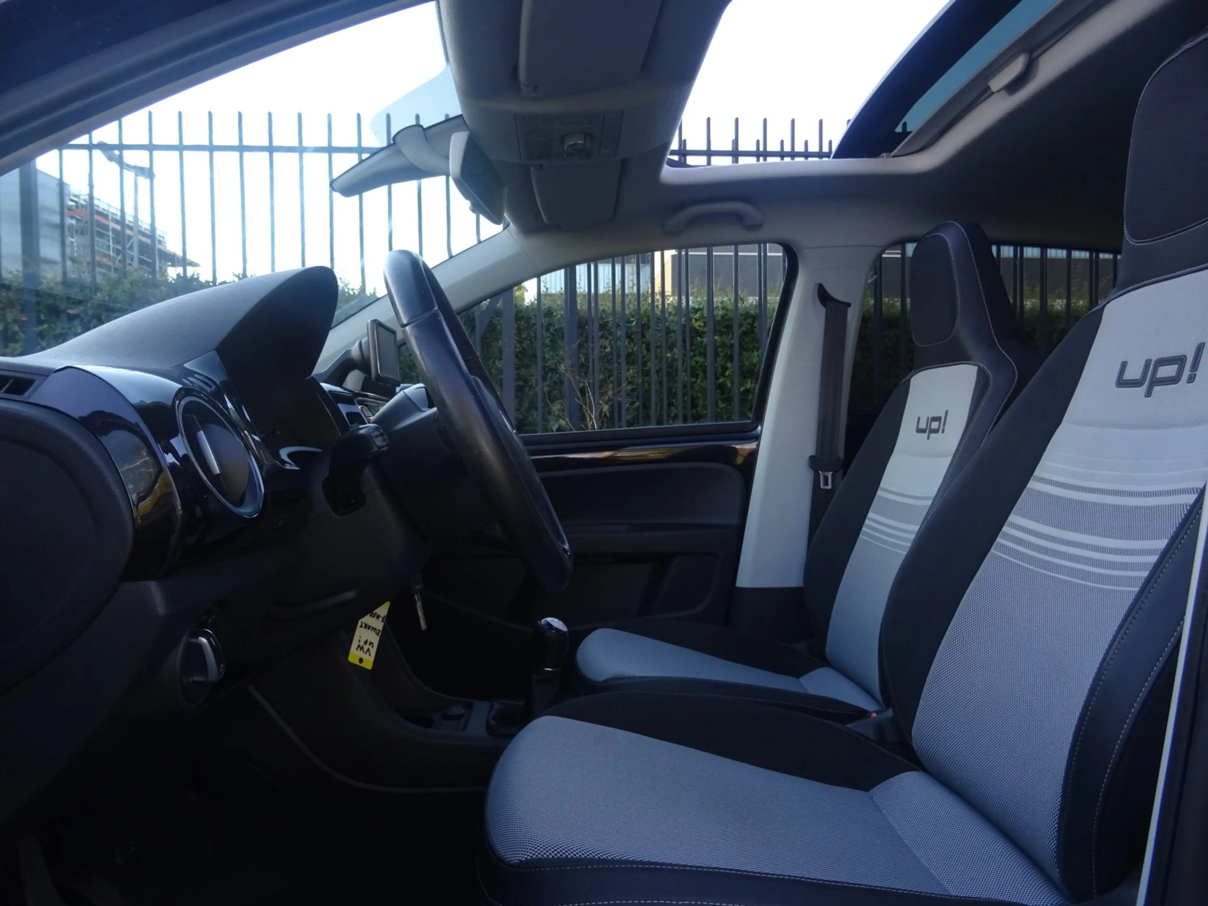 Volkswagen up! 1.0 high up! 5DRS NAP/PANORAMA/AC/CRUISE/PDC — photo 8