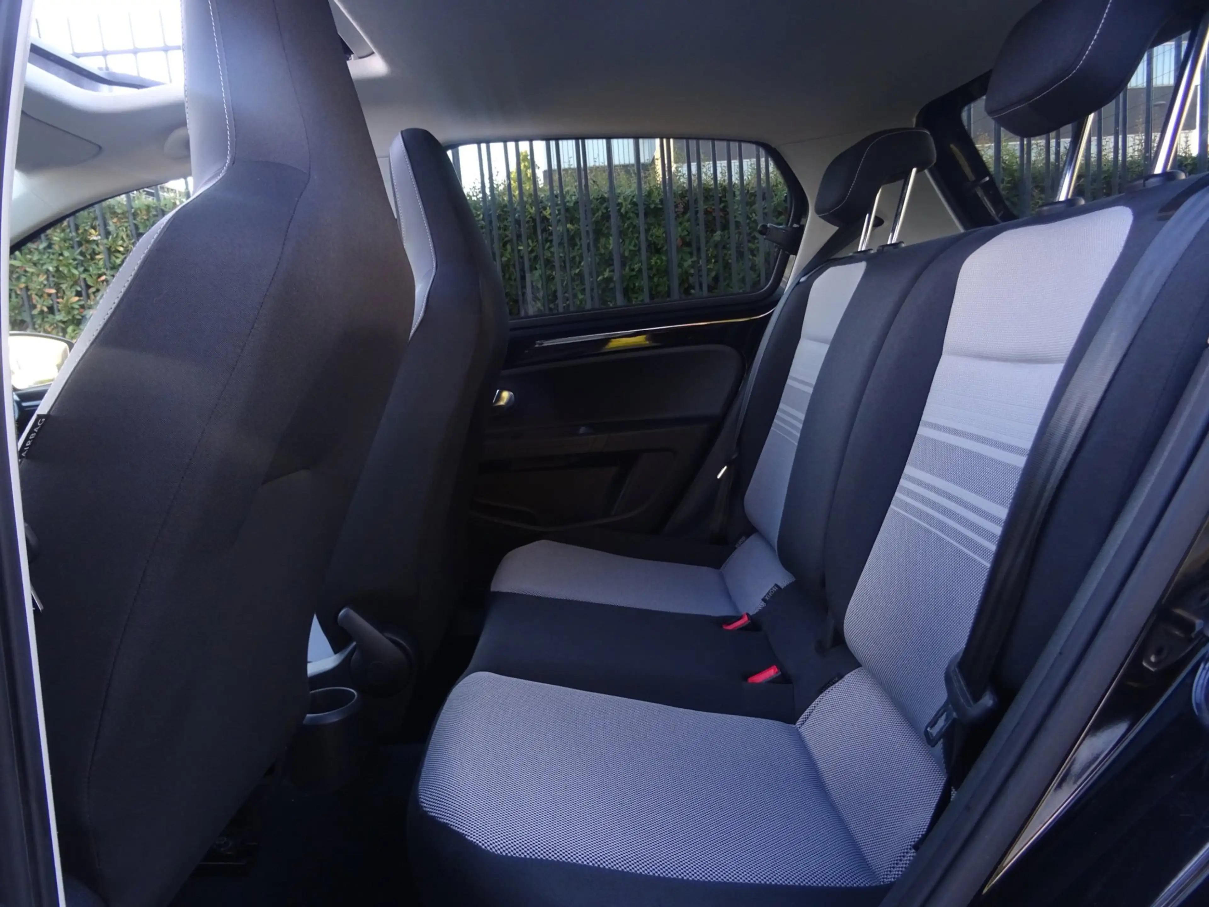 Volkswagen up! 1.0 high up! 5DRS NAP/PANORAMA/AC/CRUISE/PDC — photo 10