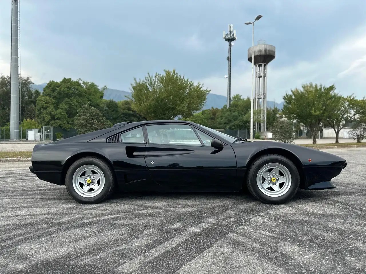 Ferrari 208 2.0 turbo GTB 220cv, foto 7