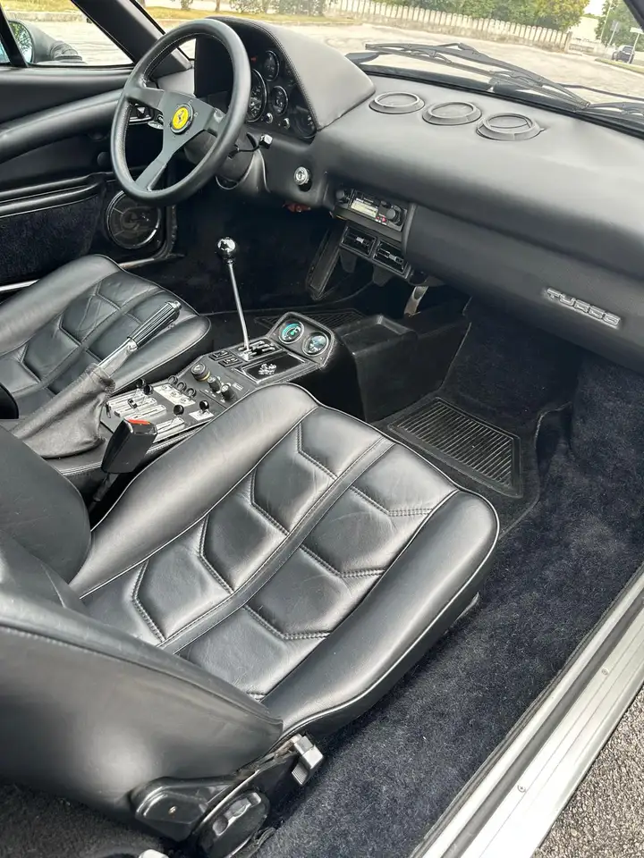 Ferrari 208 2.0 turbo GTB 220cv, foto 10