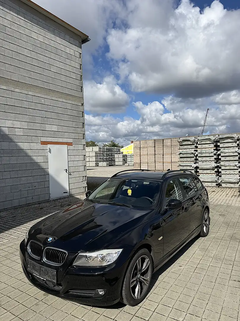 BMW 318 d Touring Österreich-Paket Schwarz - 1
