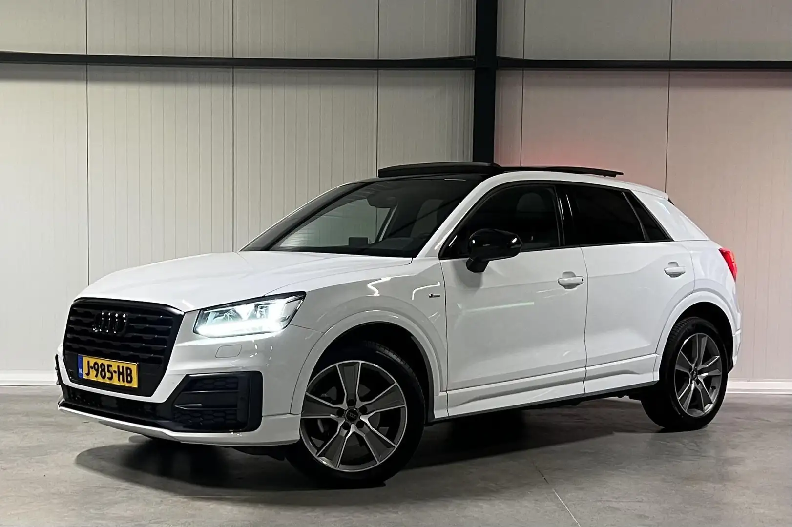 Audi Q2 35 TFSI 150PK S-line Pano Navi Carplay Black Optic Blanc - 1