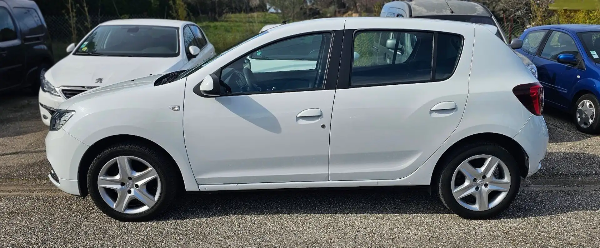Dacia Sandero 1.5 DCi 75CH LAUREATE 2019 113.000KMS CLIM TEL Bílá - 2