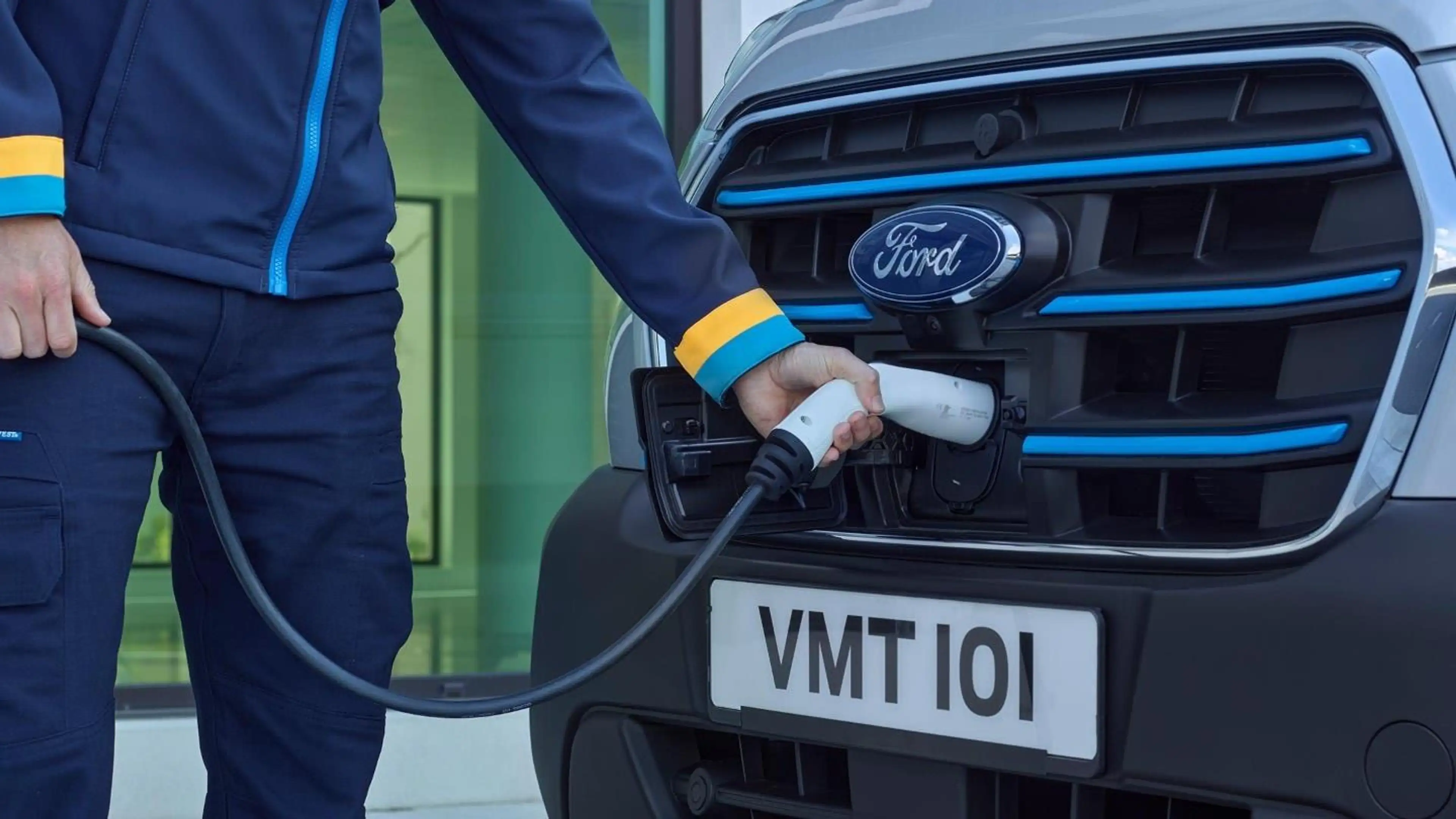 Ford E-Transit 350 L2H2 Trend 68 kWh Ford E-Transit 350 68kWh L2H — photo 5