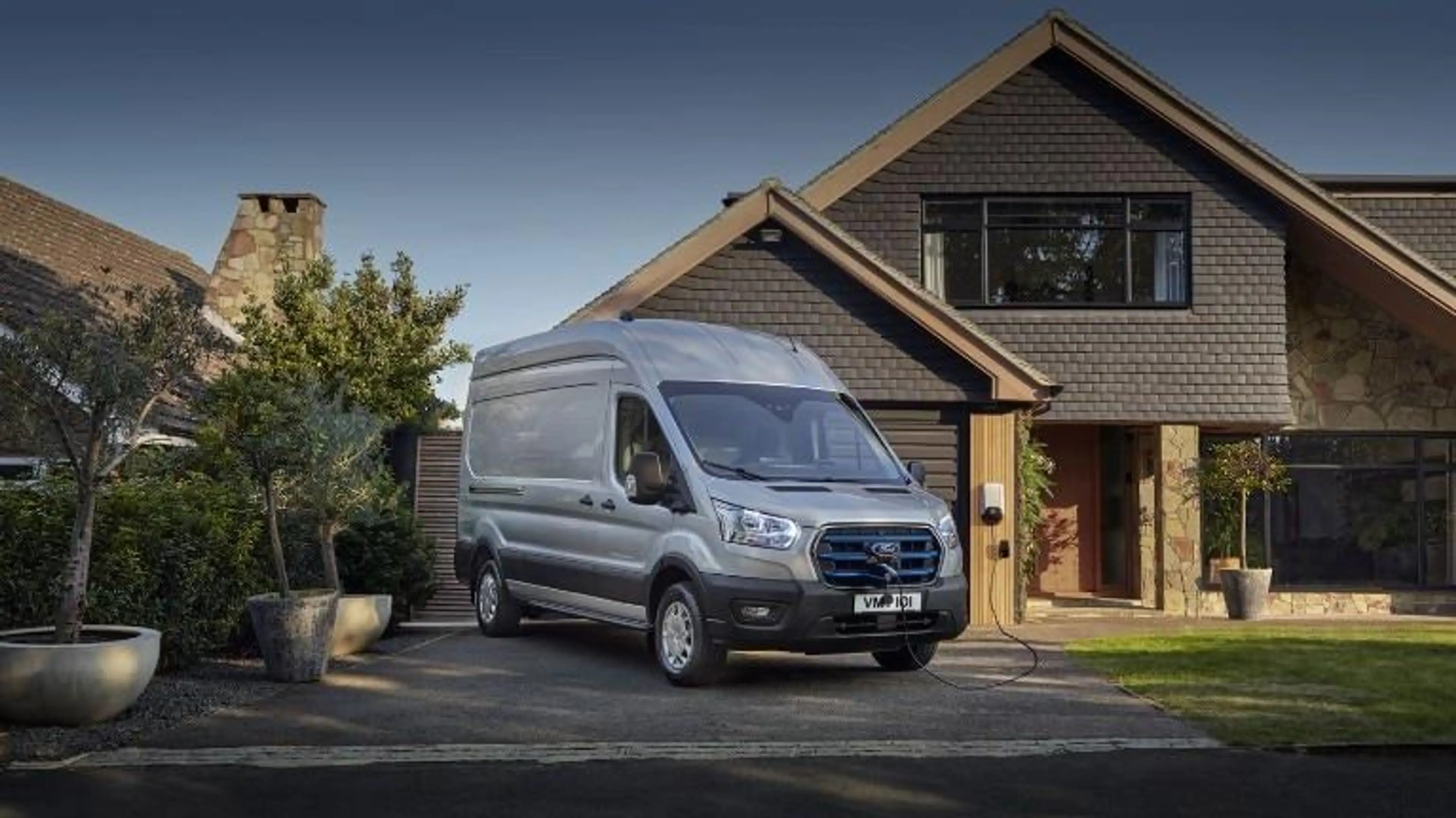 Ford E-Transit 350 L2H2 Trend 68 kWh Ford E-Transit 350 68kWh L2H — photo 3
