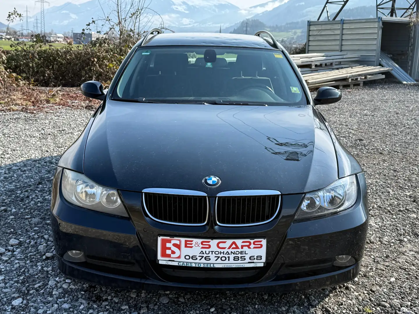 BMW 318 318i Schwarz - 2