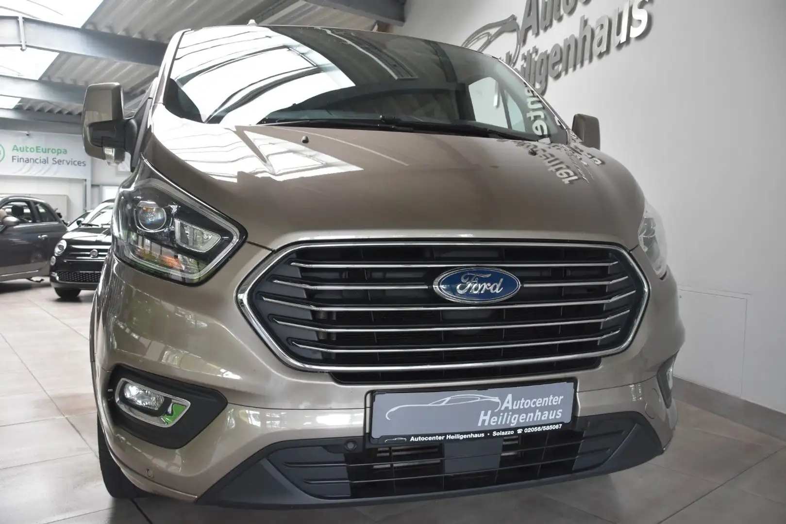 Ford Transit Custom 320 L2 Titanium X 8-Sitzer Grau - 1