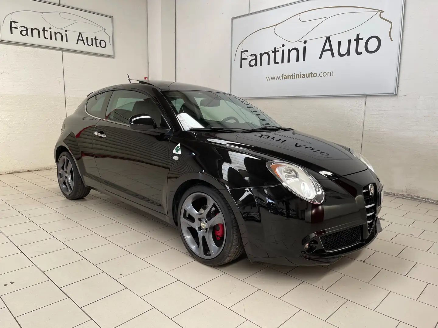 Alfa Romeo MiTo Distinctive Sport Pack 135cv tct-Dettagli in Bio Nero - 1