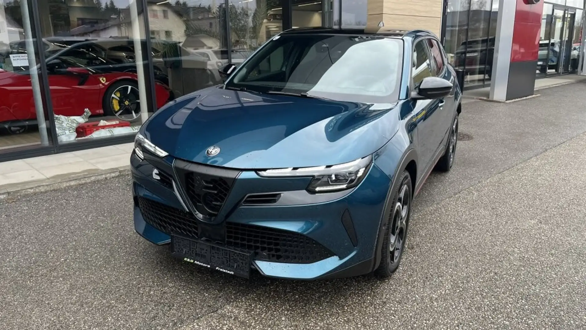 Alfa Romeo Junior Ibrida Speciale 1.2 MHEV e-DCT6 Blau - 1