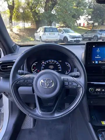 Toyota Yaris Cross view 15