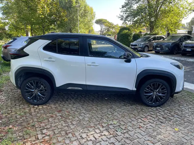 Toyota Yaris Cross view 6