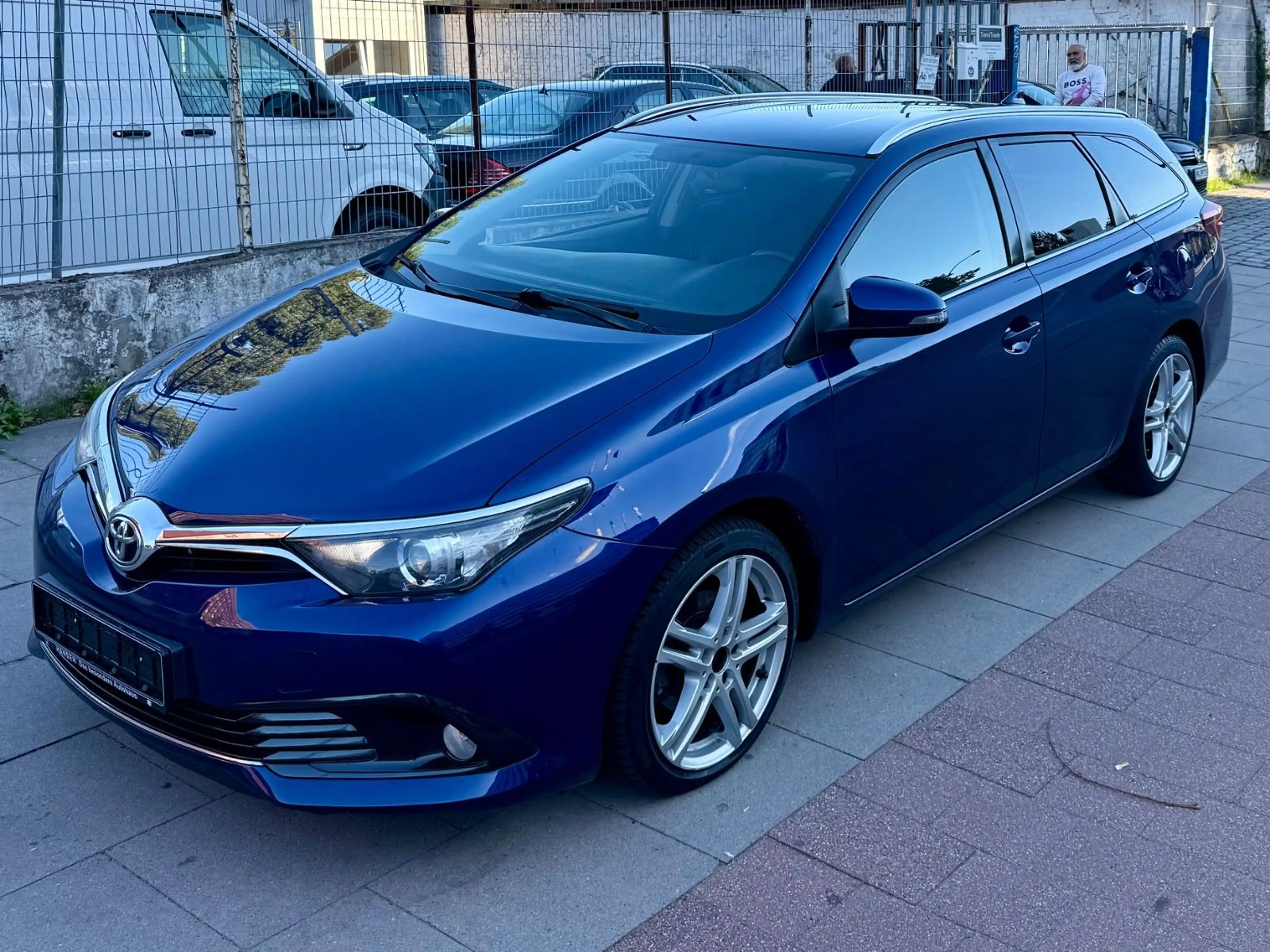 Toyota Auris Touring Sports Comfort * TÜV NEU — photo 4