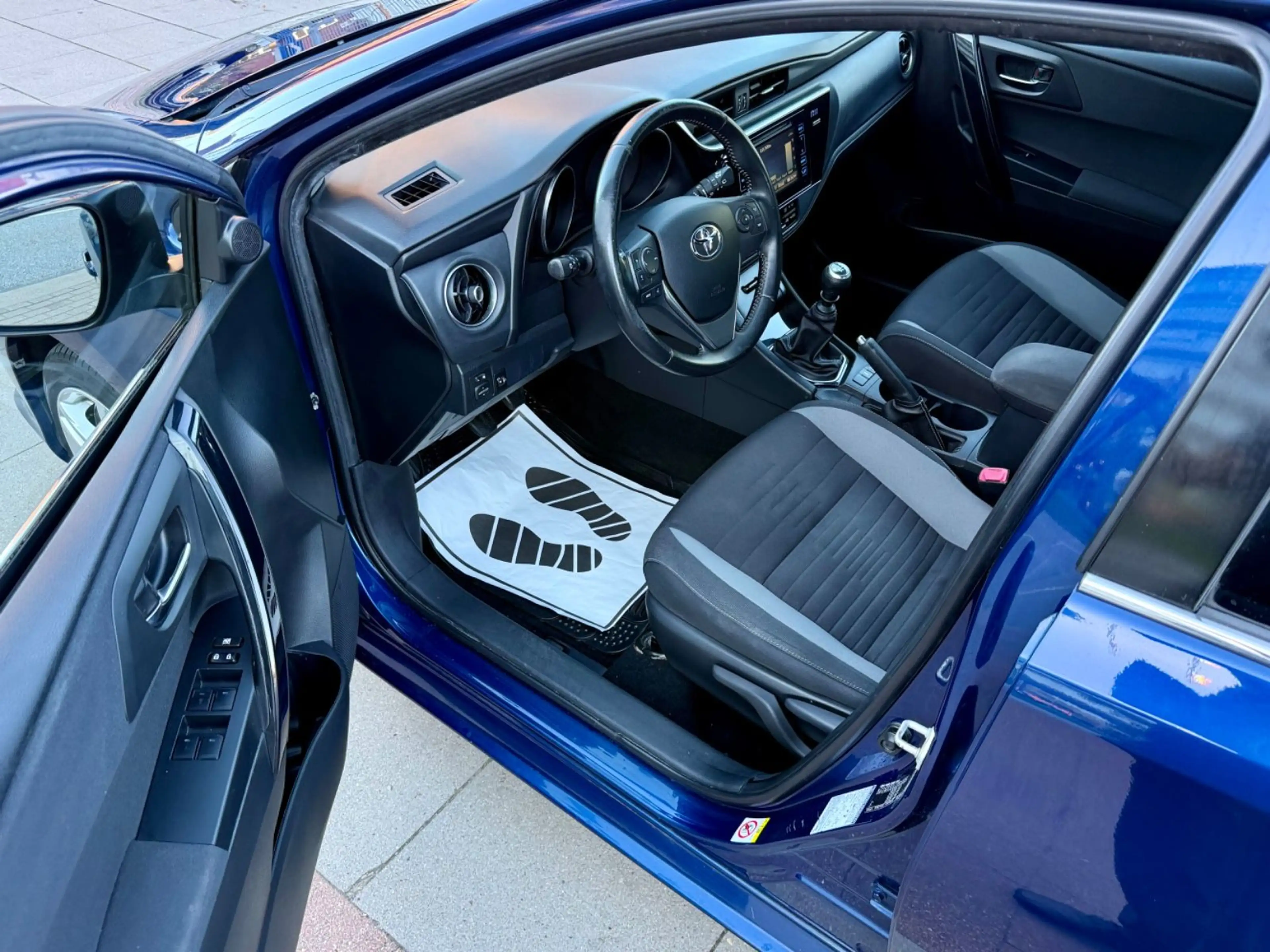 Toyota Auris Touring Sports Comfort * TÜV NEU — photo 14
