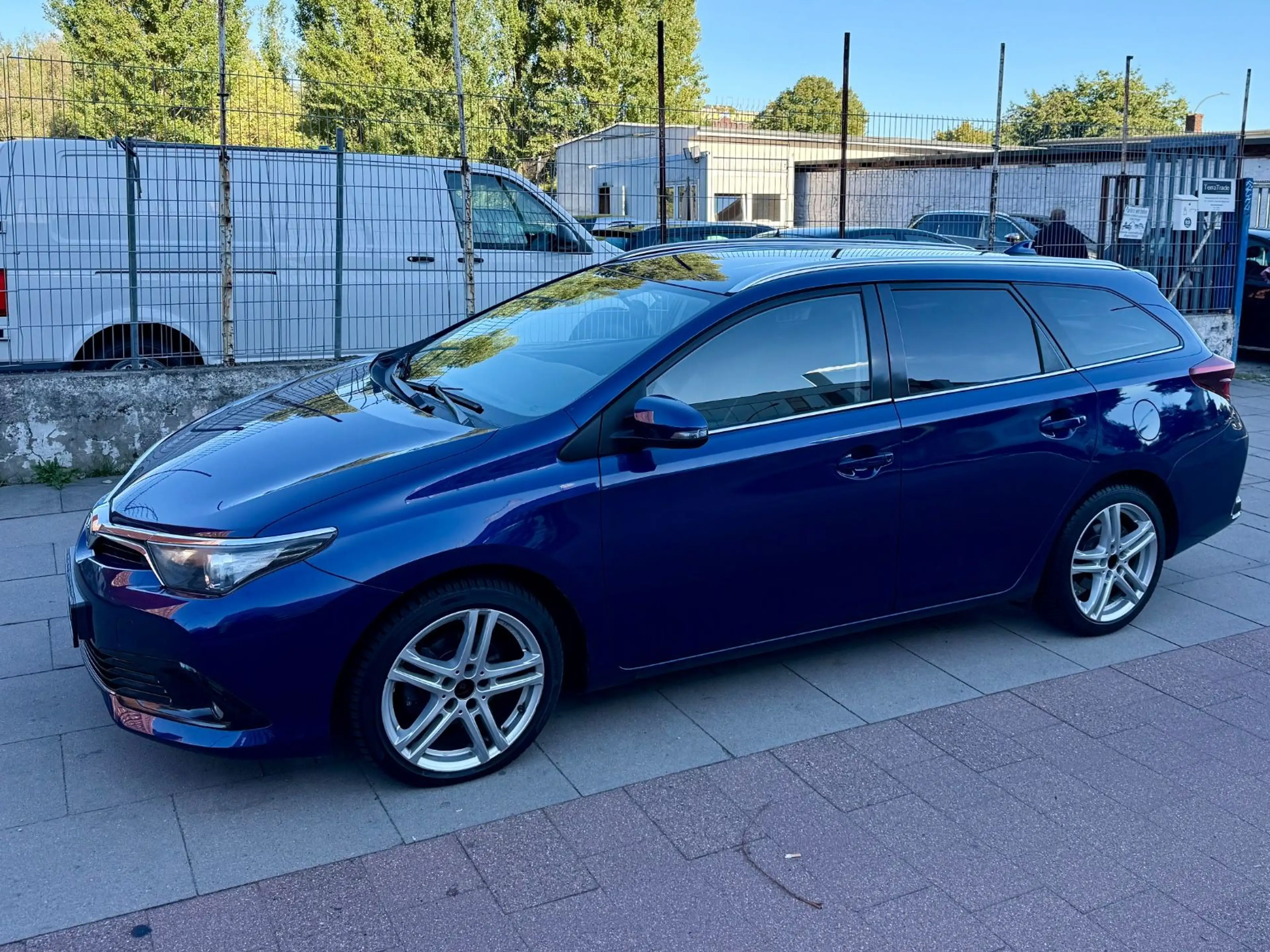 Toyota Auris Touring Sports Comfort * TÜV NEU — photo 3