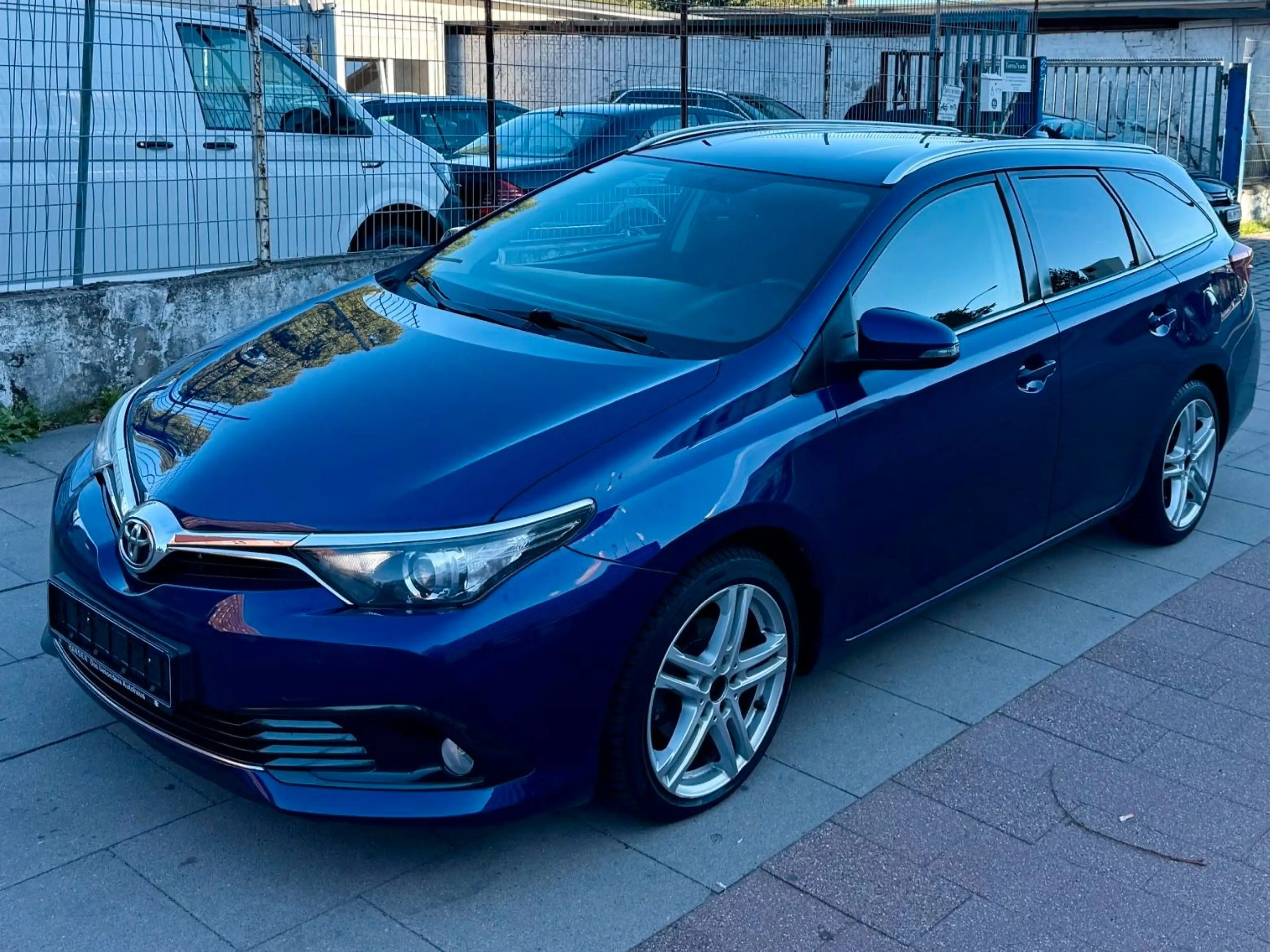 Toyota Auris Touring Sports Comfort * TÜV NEU