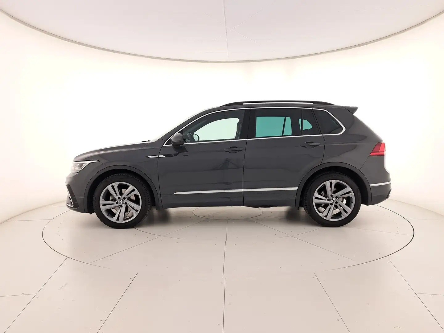 Volkswagen Tiguan 2.0 tdi r-line 150cv dsg Grigio - 2