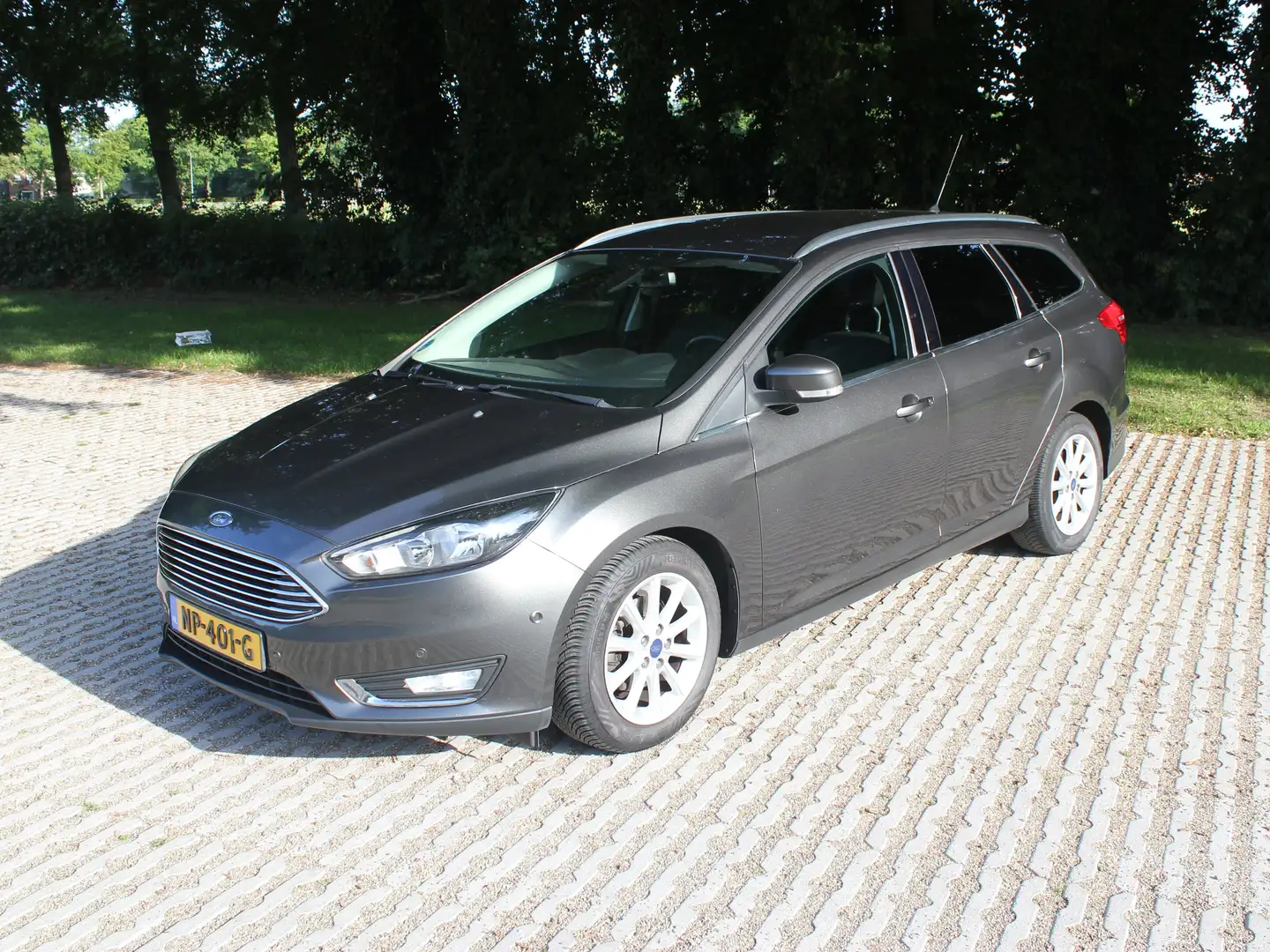 Ford Focus Focus 1.0 Titanium Šedá - 1