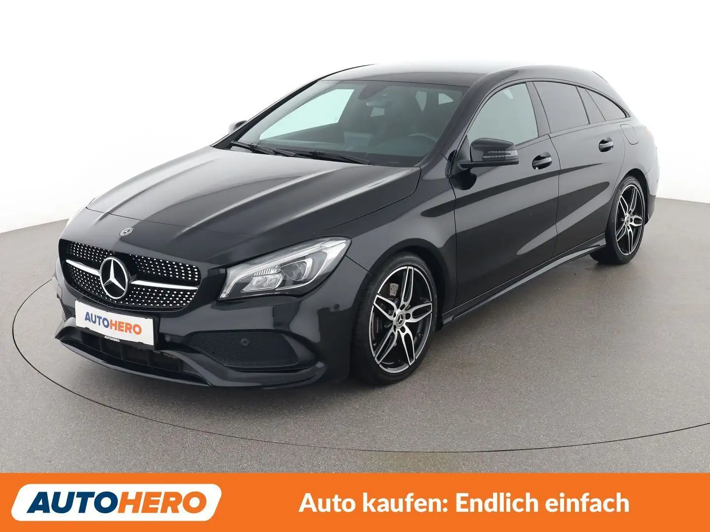 Mercedes-Benz CLA 220 CLA 220 d Shooting Brake AMG Line Schwarz - 1