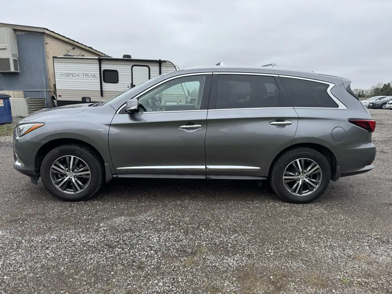 Infiniti QX60 fotografie Infiniti QX60