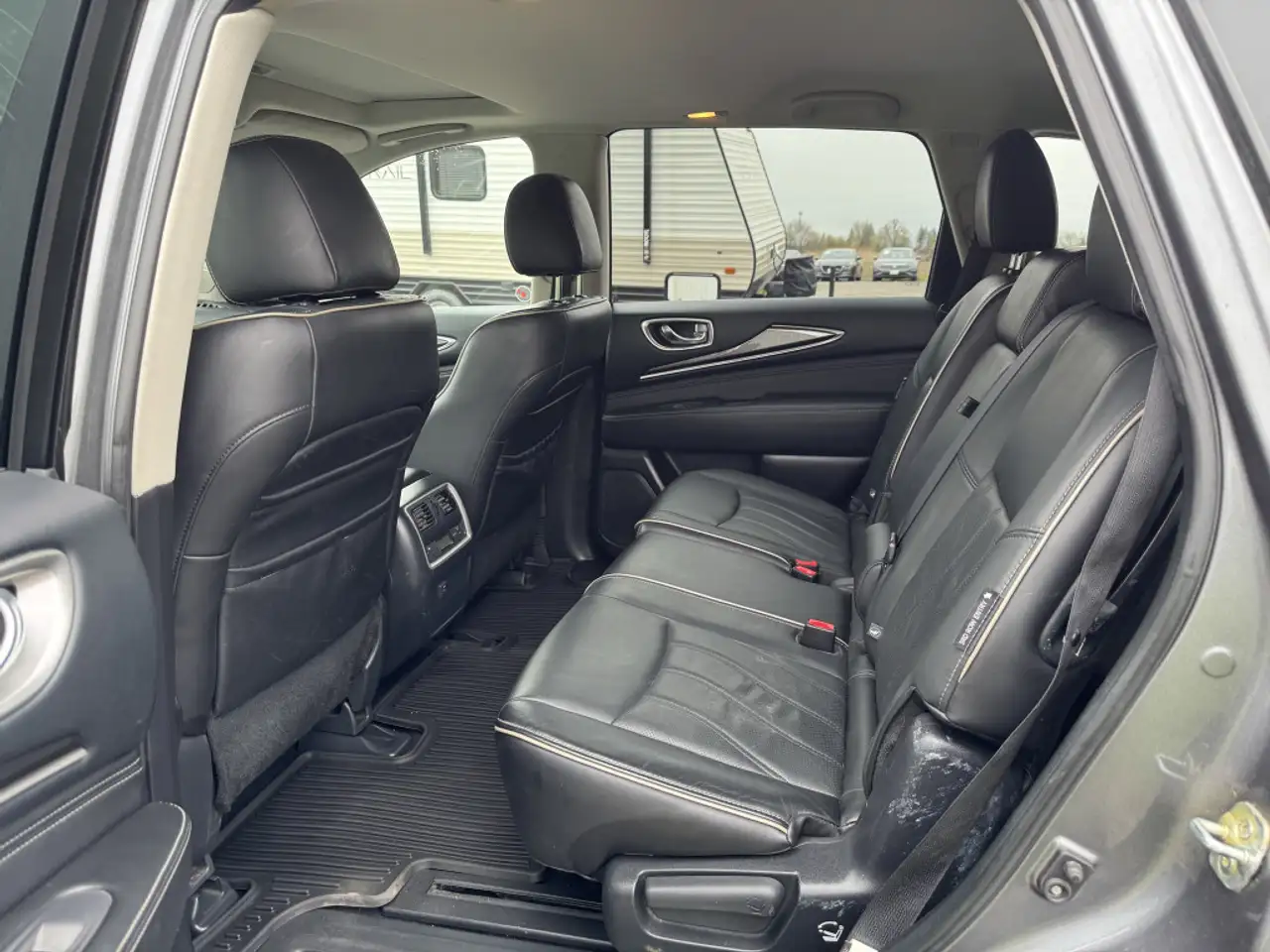 Infiniti QX60 fotografie Infiniti QX60
