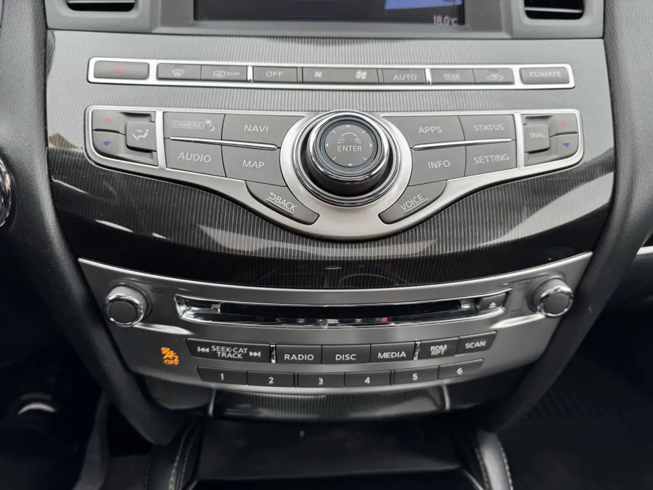 Infiniti QX60 fotografie Infiniti QX60