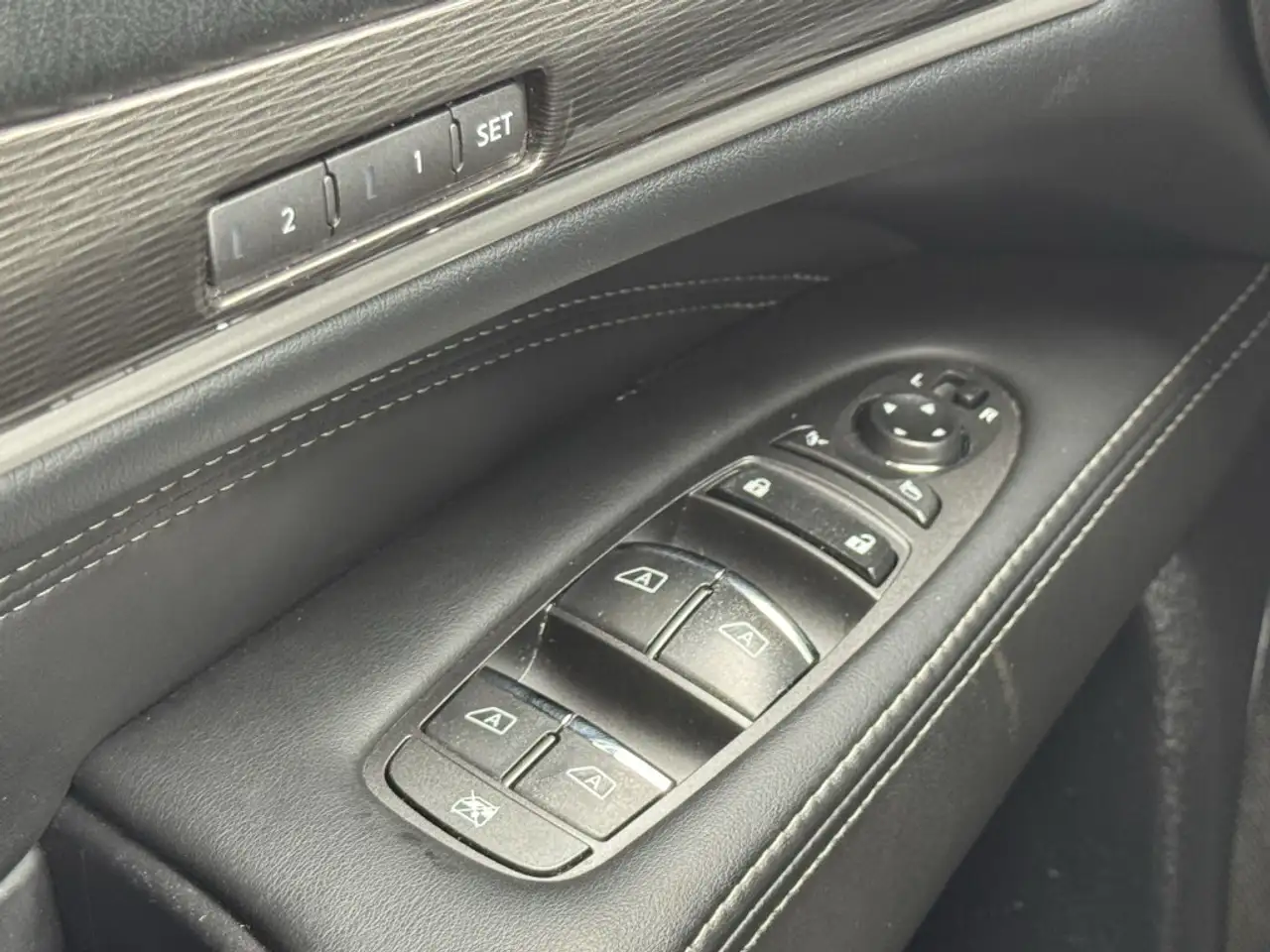 Infiniti QX60 fotografie Infiniti QX60