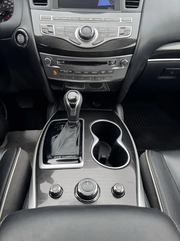 Infiniti QX60 fotografie Infiniti QX60