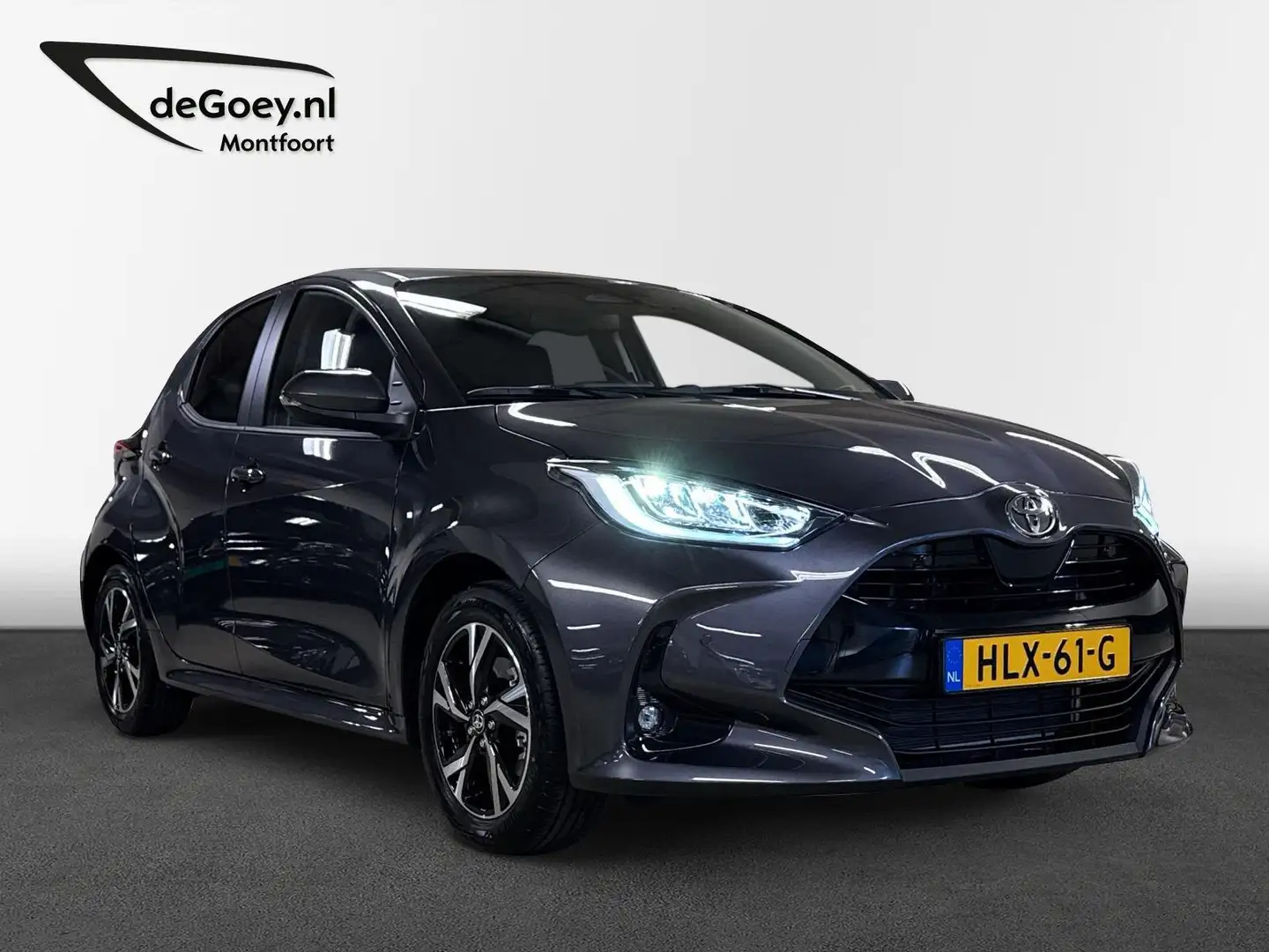 Toyota Yaris 1.5 Hybrid 115 First Edition NIEUW Gris - 1