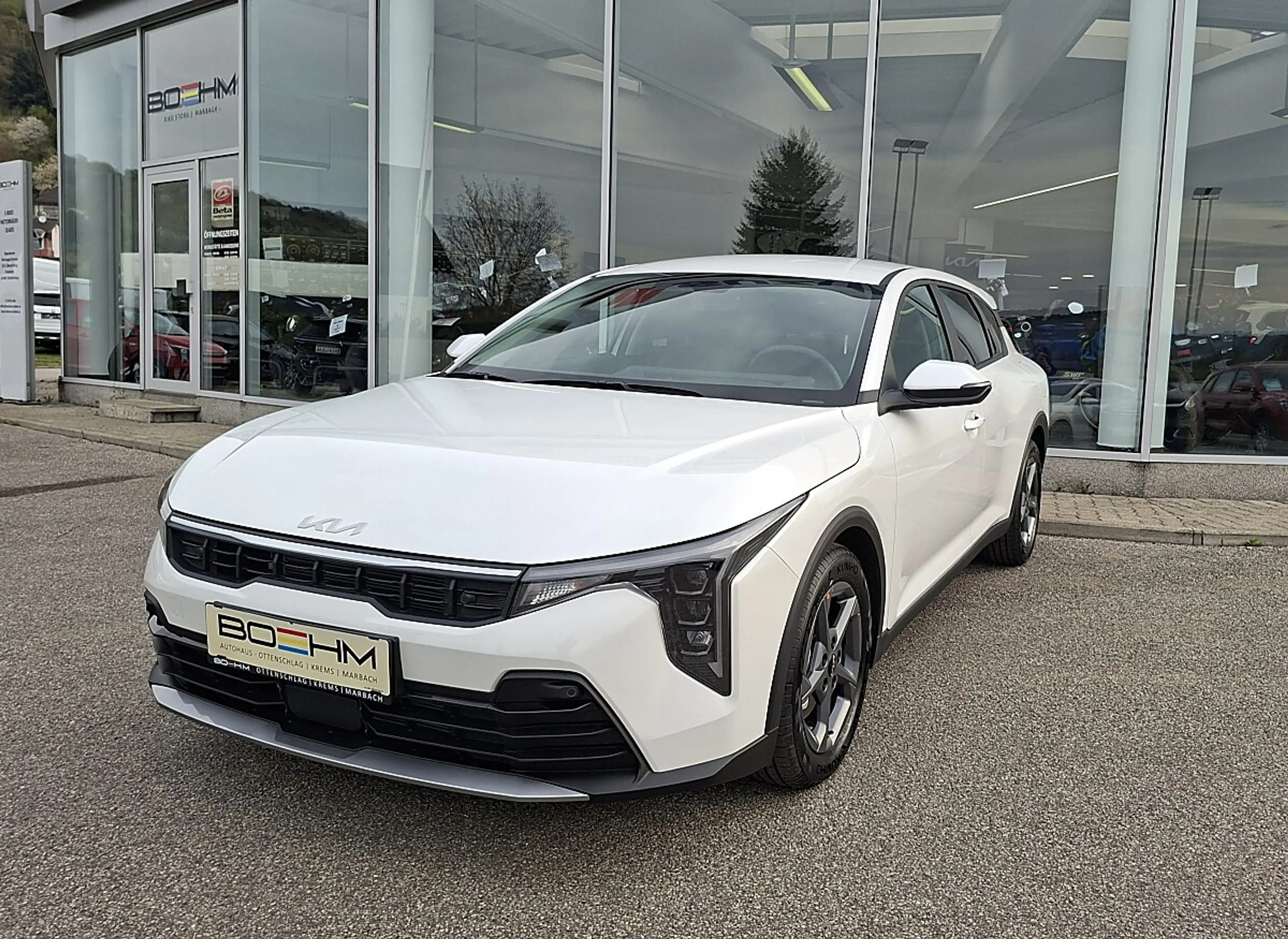 Kia K4 Silber-Ausstattung DCT.7