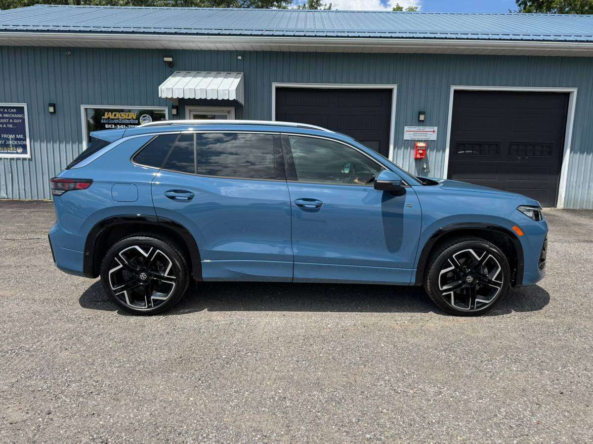 2026 Volkswagen Tiguan Highline R-Line