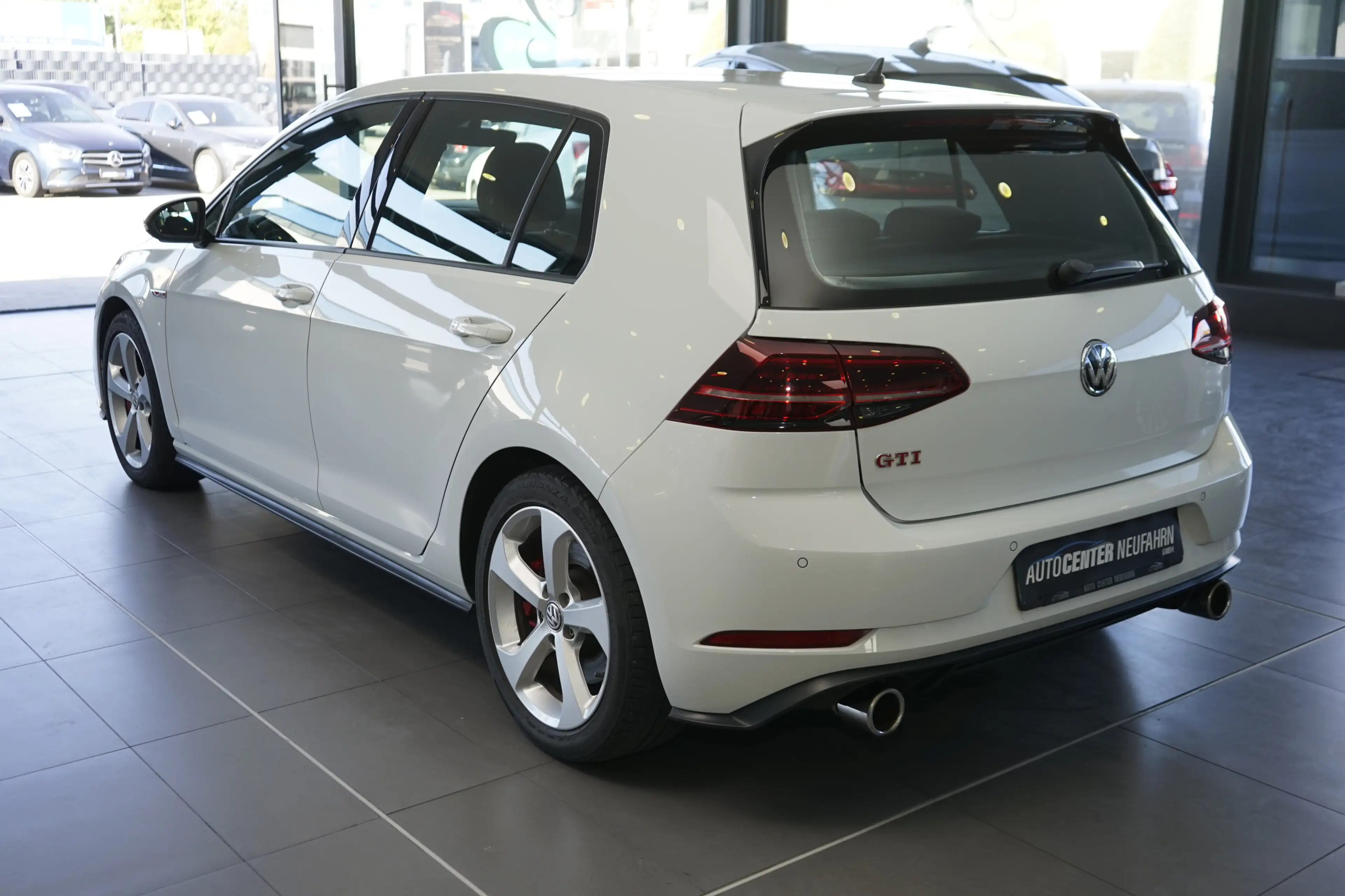 Volkswagen Golf GTI 2.0 TSI OPF DSG Performance GTI+PDC+KLIMA+Wintersa — photo 4