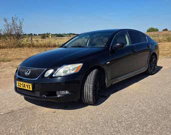 GS 300 Executive