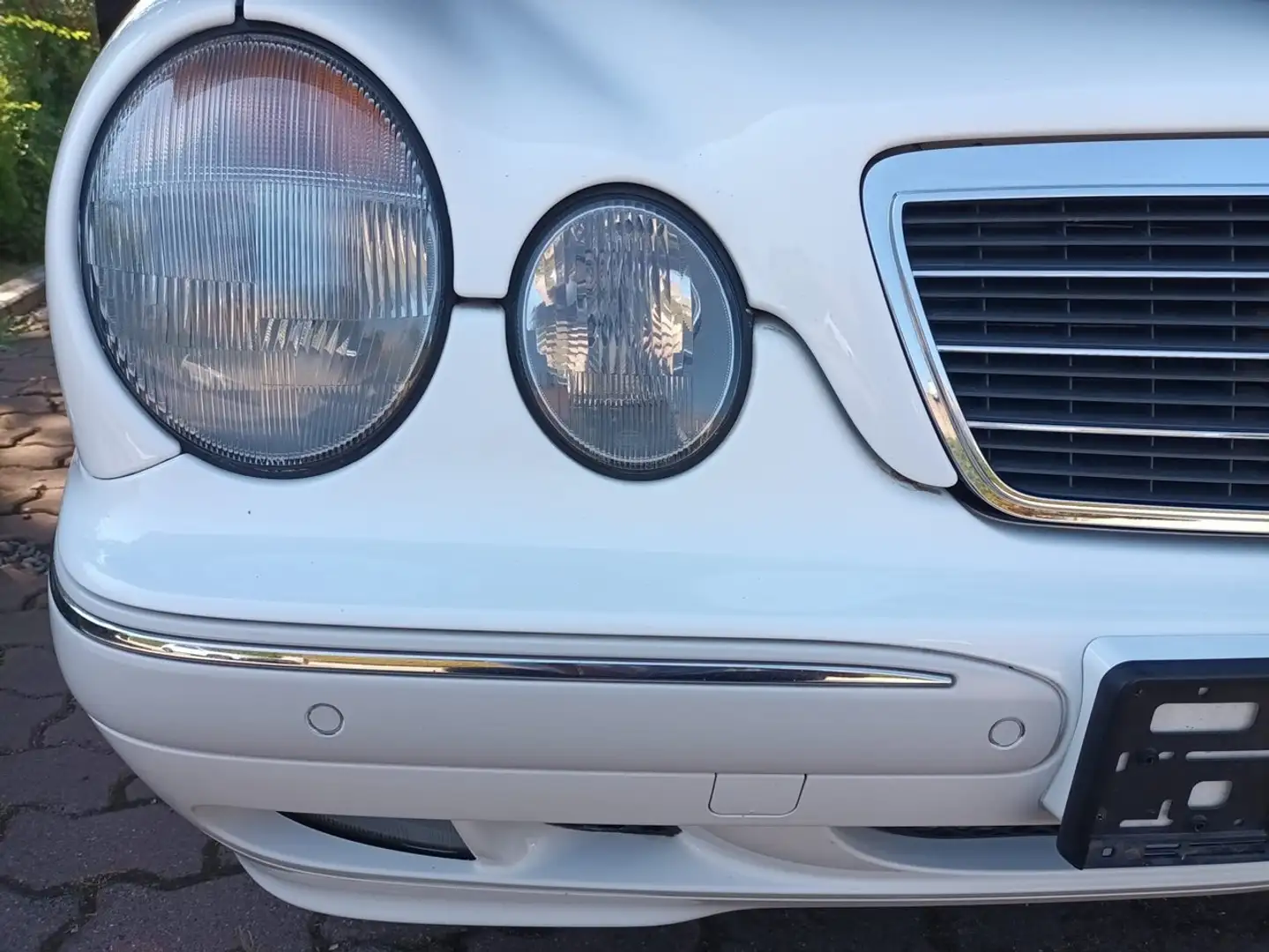 Mercedes-Benz E 280 Elegance Weiß - 2