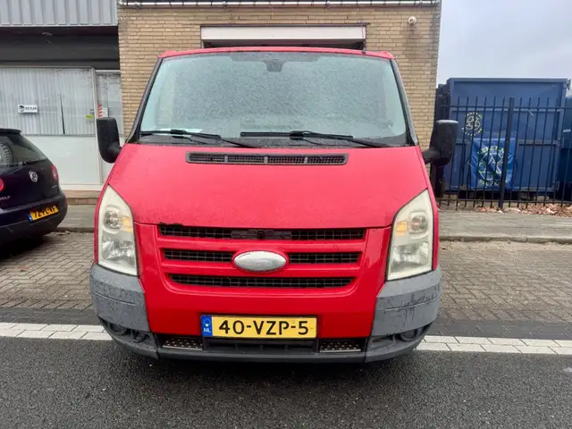Ford Transit view 3