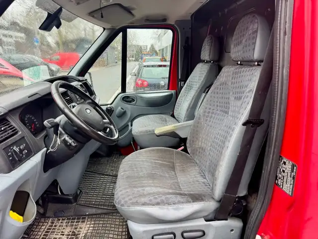 Ford Transit view 8