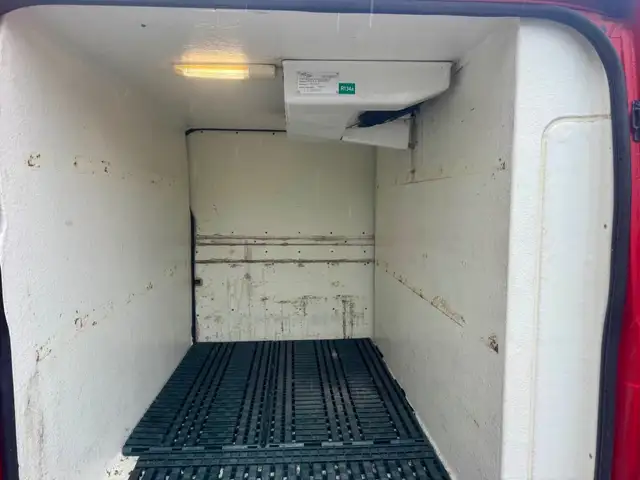 Ford Transit view 9