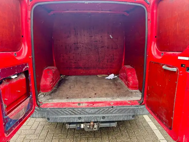 Ford Transit view 13