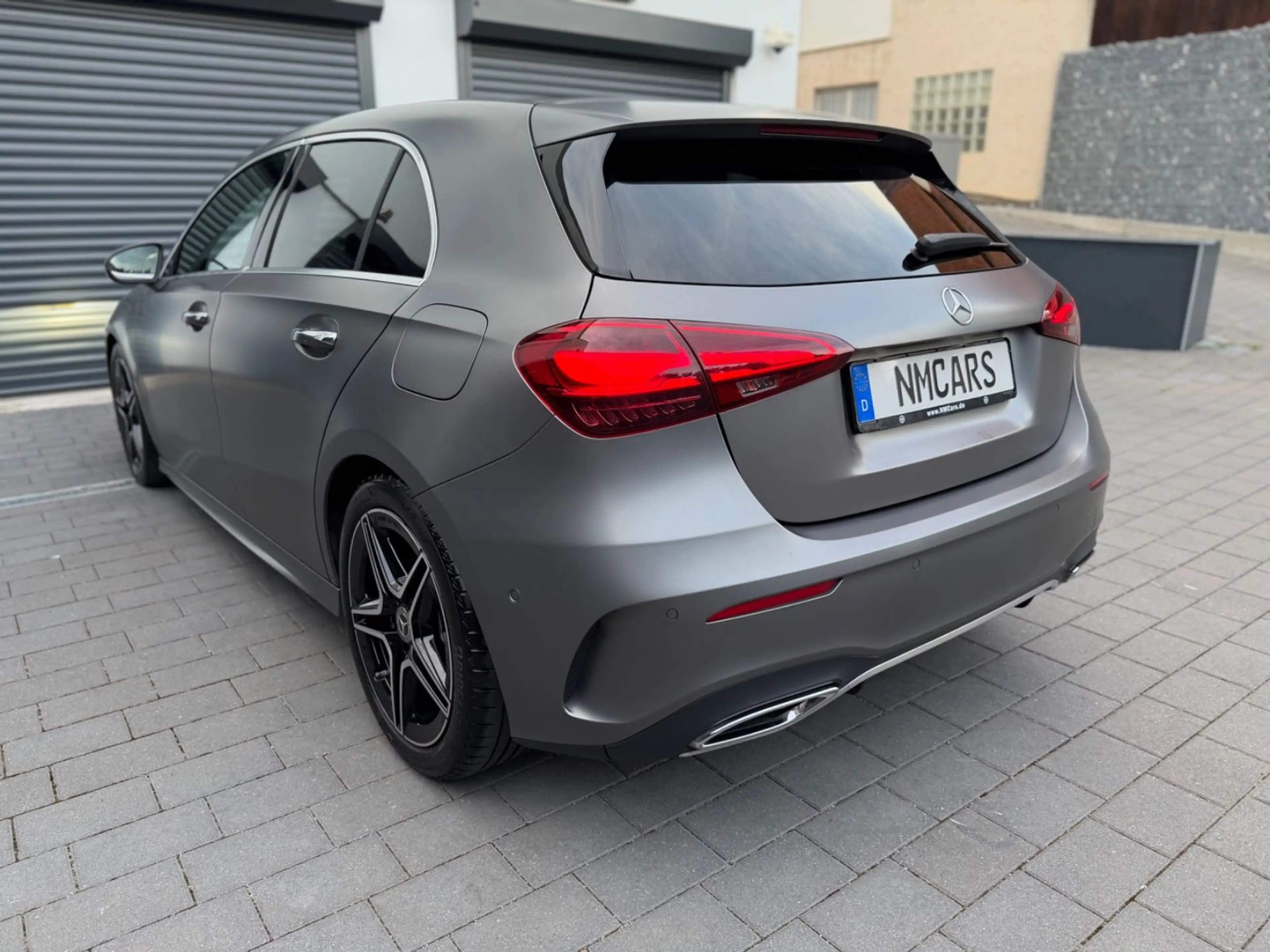 Mercedes-Benz A 220 /AMG-LINE/PANORAMA/LED/KAMERA/AHK/DESIGNO — photo 8