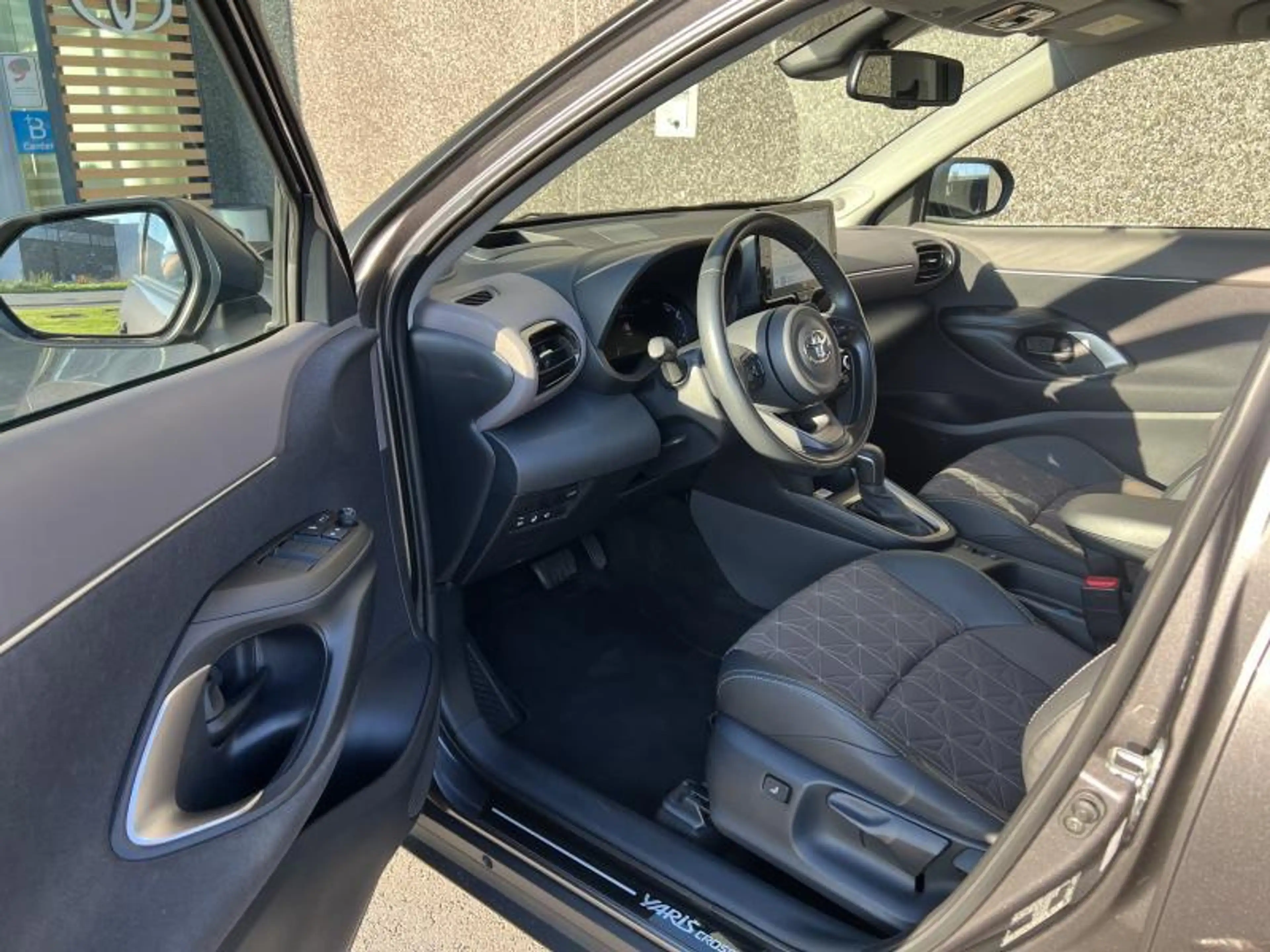 Toyota Yaris Cross 1.5 Hybrid Elegant — photo 10