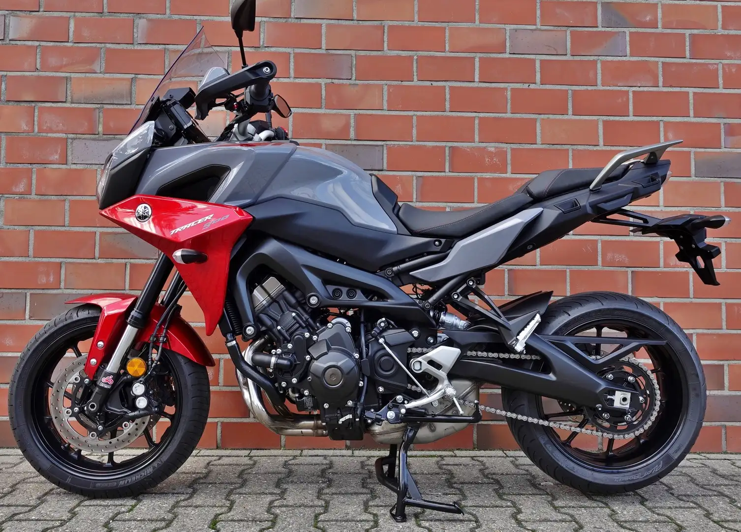 Yamaha MT-09 Tracer | TOP Zustand | neue Inspektion + TÜV Grey - 1