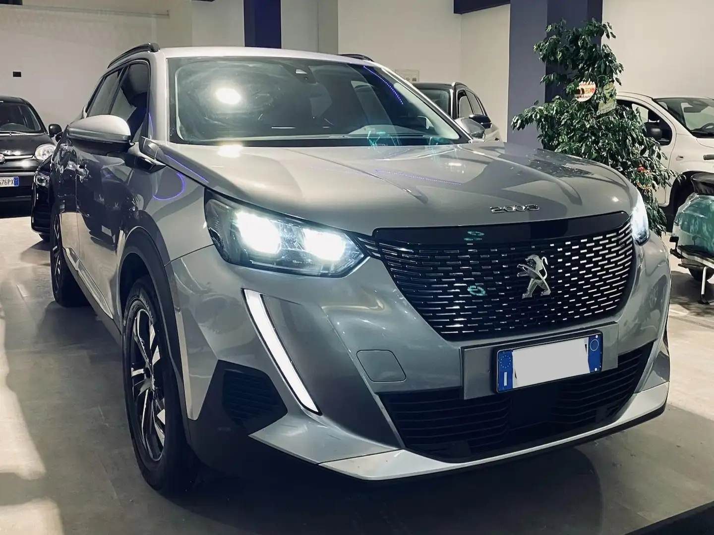 Peugeot 2008 2008 II 2020 1.5 bluehdi Allure Pack s Grigio - 2