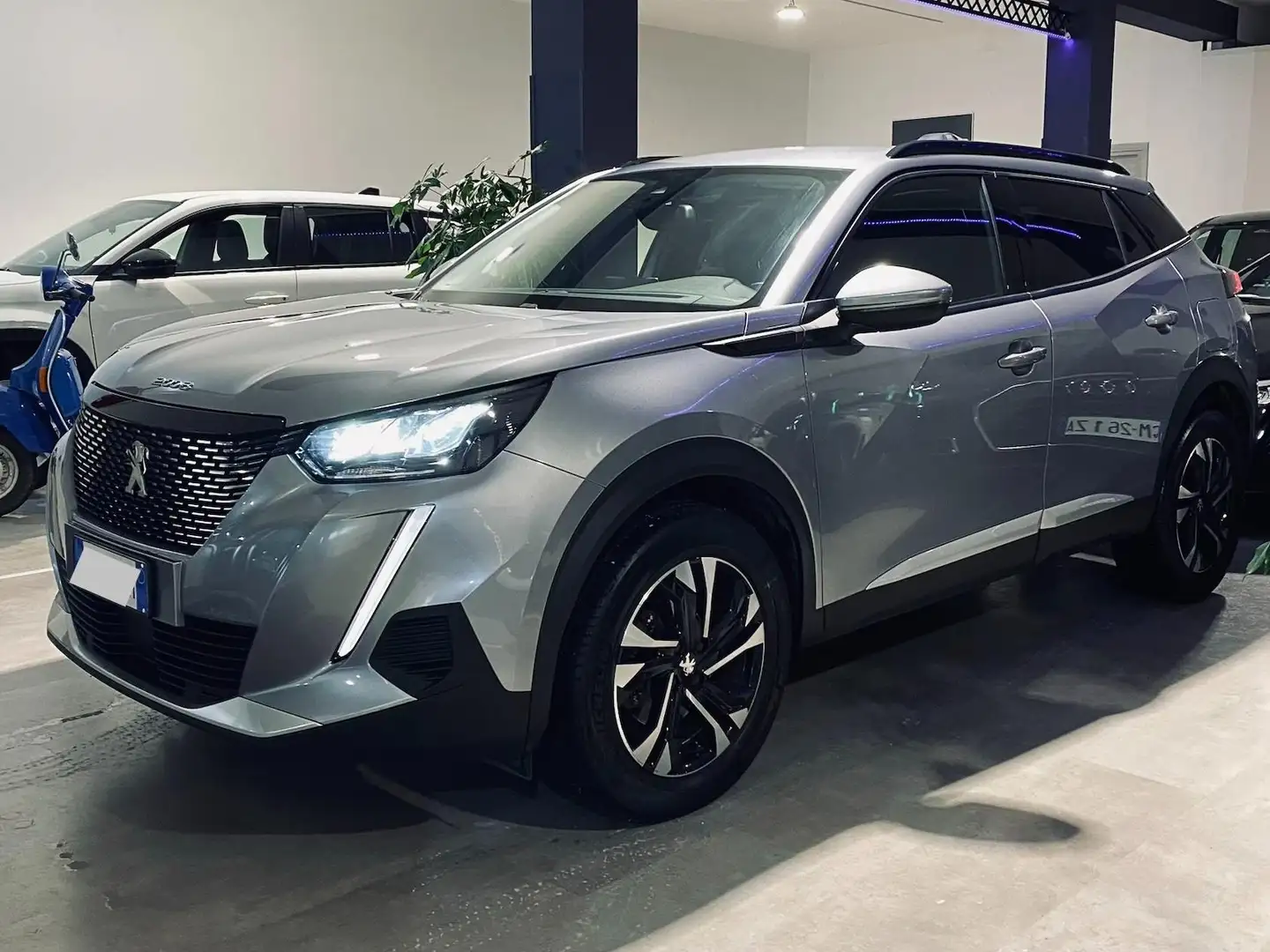 Peugeot 2008 2008 II 2020 1.5 bluehdi Allure Pack s Gris - 1
