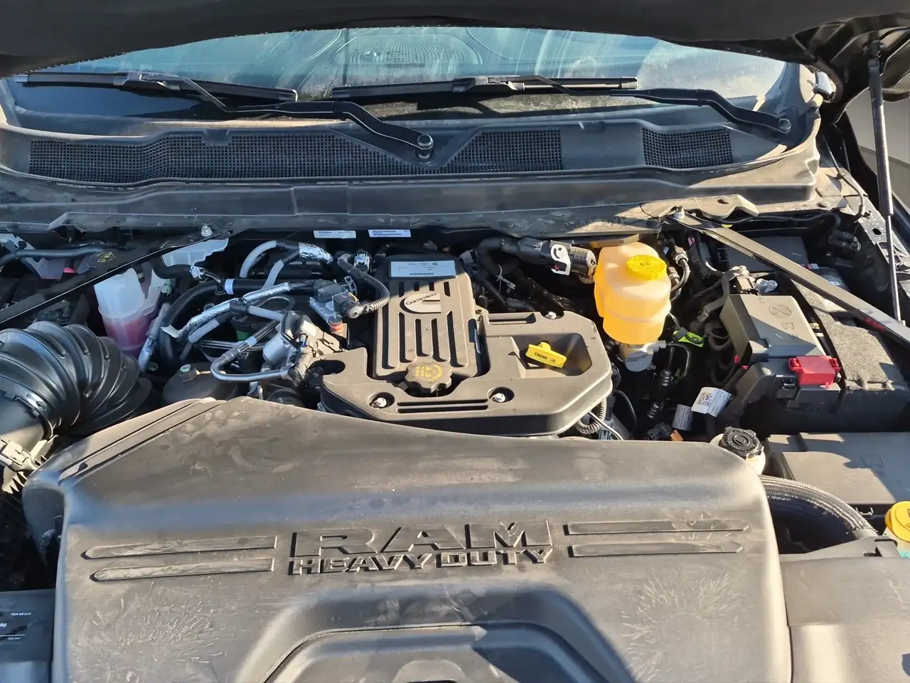 RAM 3500 снимка RAM 3500