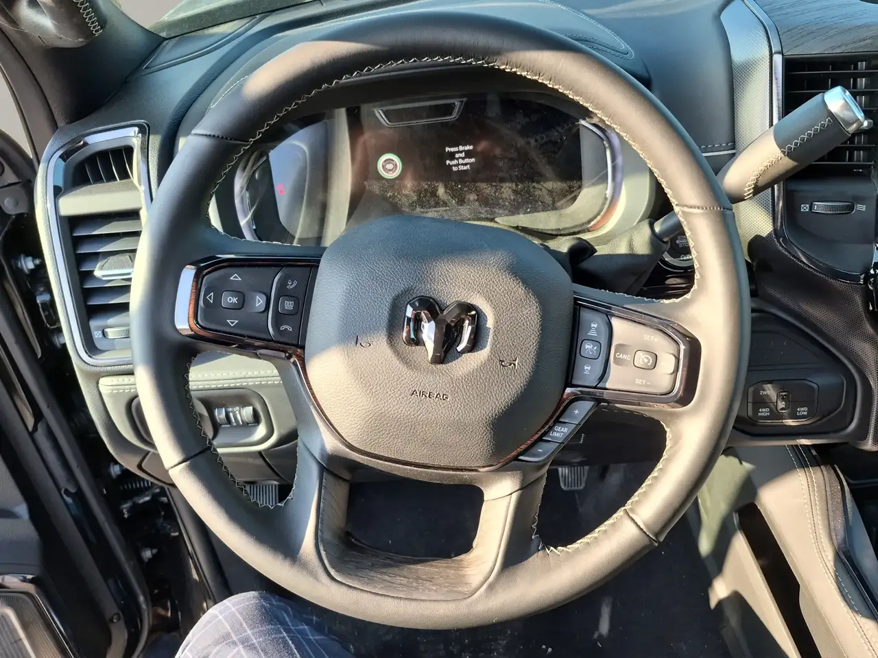 RAM 3500 снимка RAM 3500